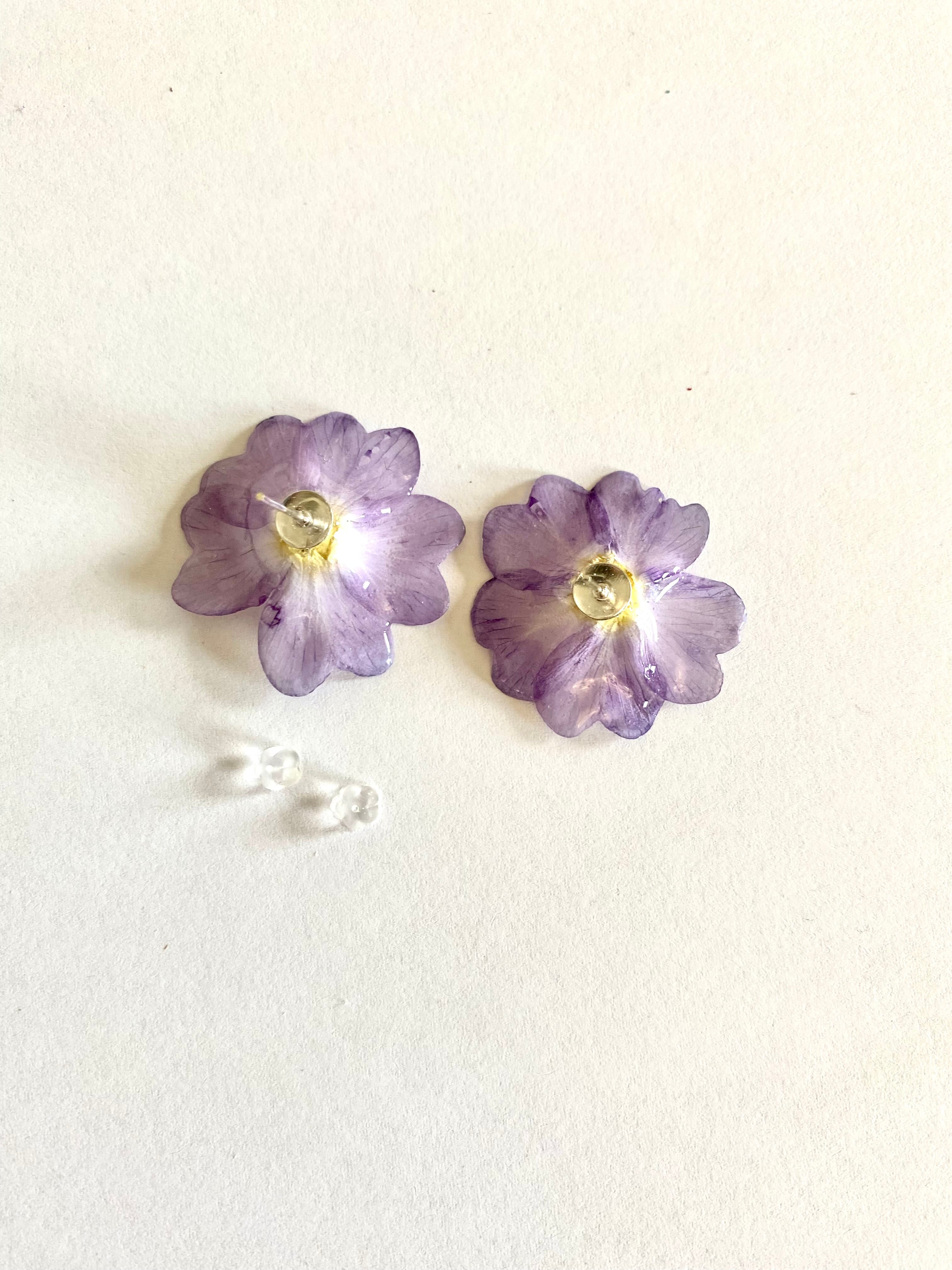 Cercei din primule (Primula vulgaris)